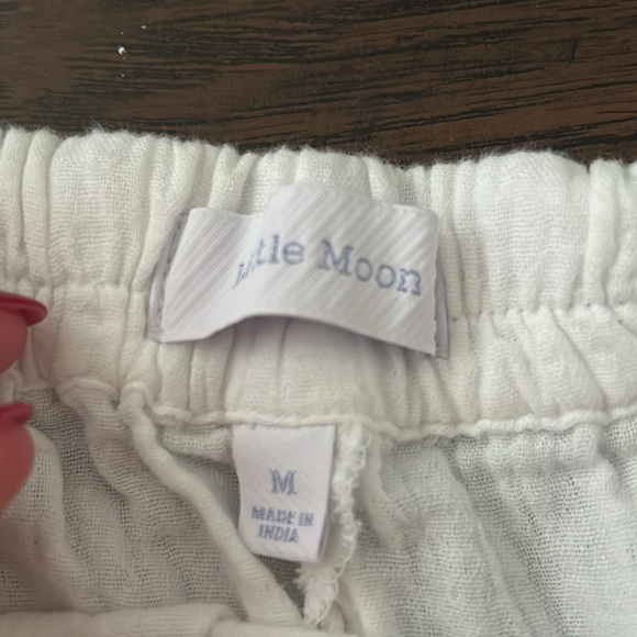 White Linen Shorts - Picture 3 of 3